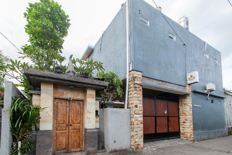 Oyo 401 The Frog Hotel 2*